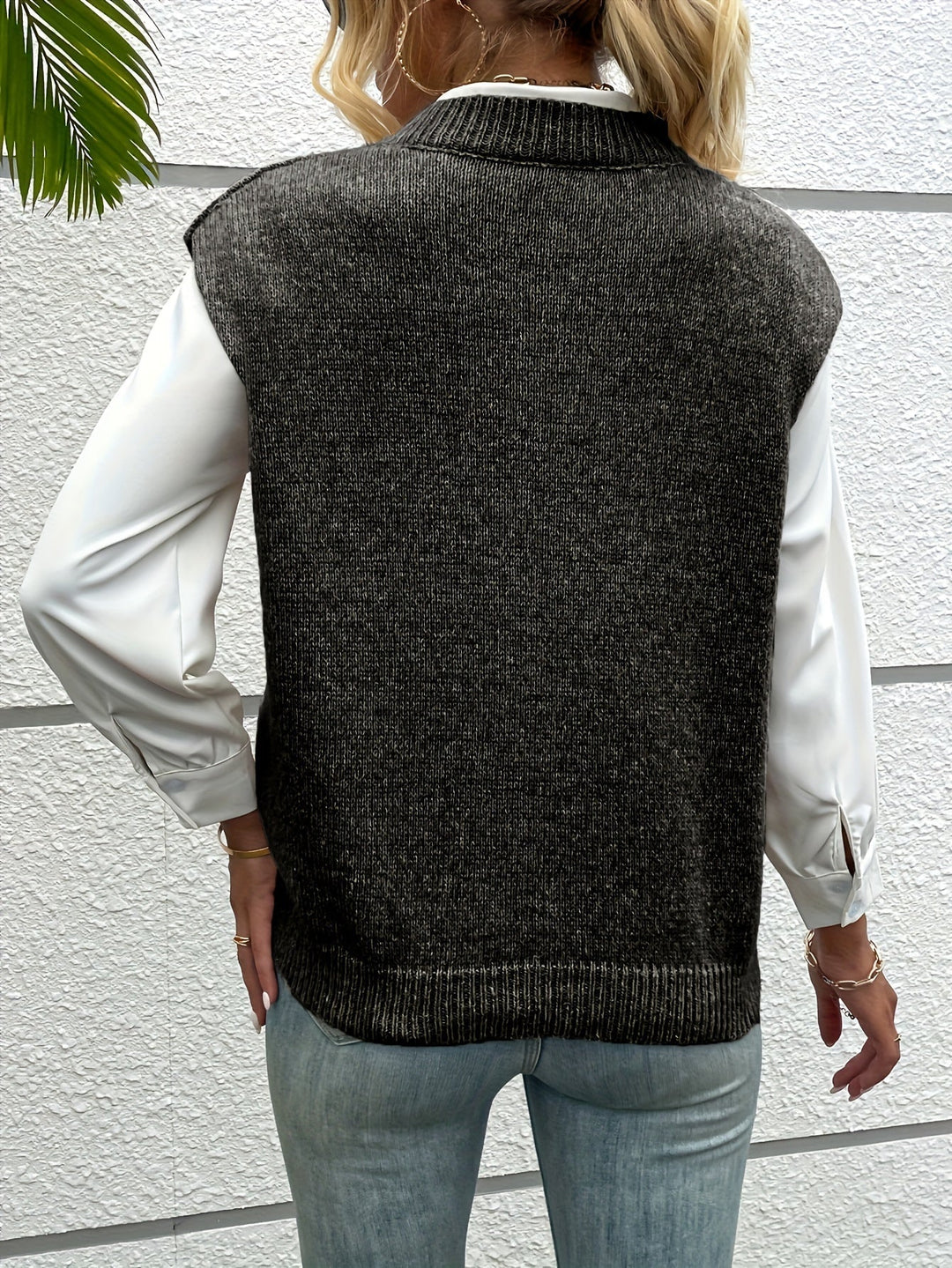 Daisy | Women’s V-Neck Sleeveless Layering Knit Vest
