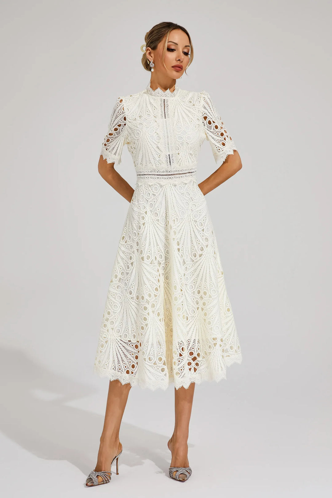 Bonnie | Women’s Chic Lace Midi Dress
