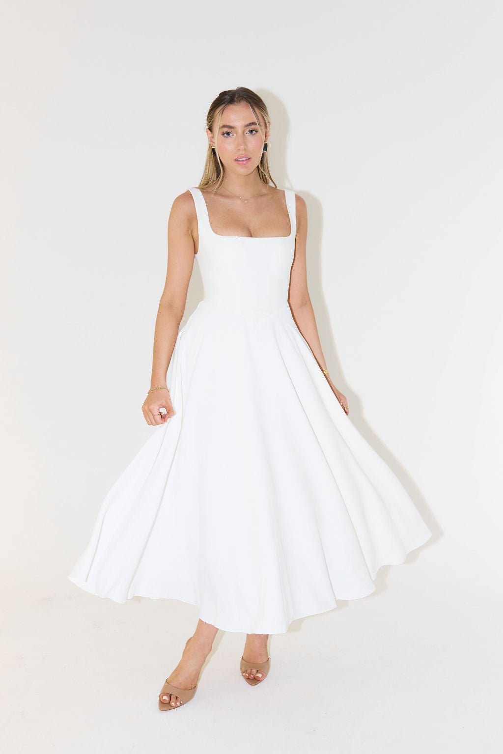 Midi Dress Square Neck A-Line Pleated Sleeveless - Weiß