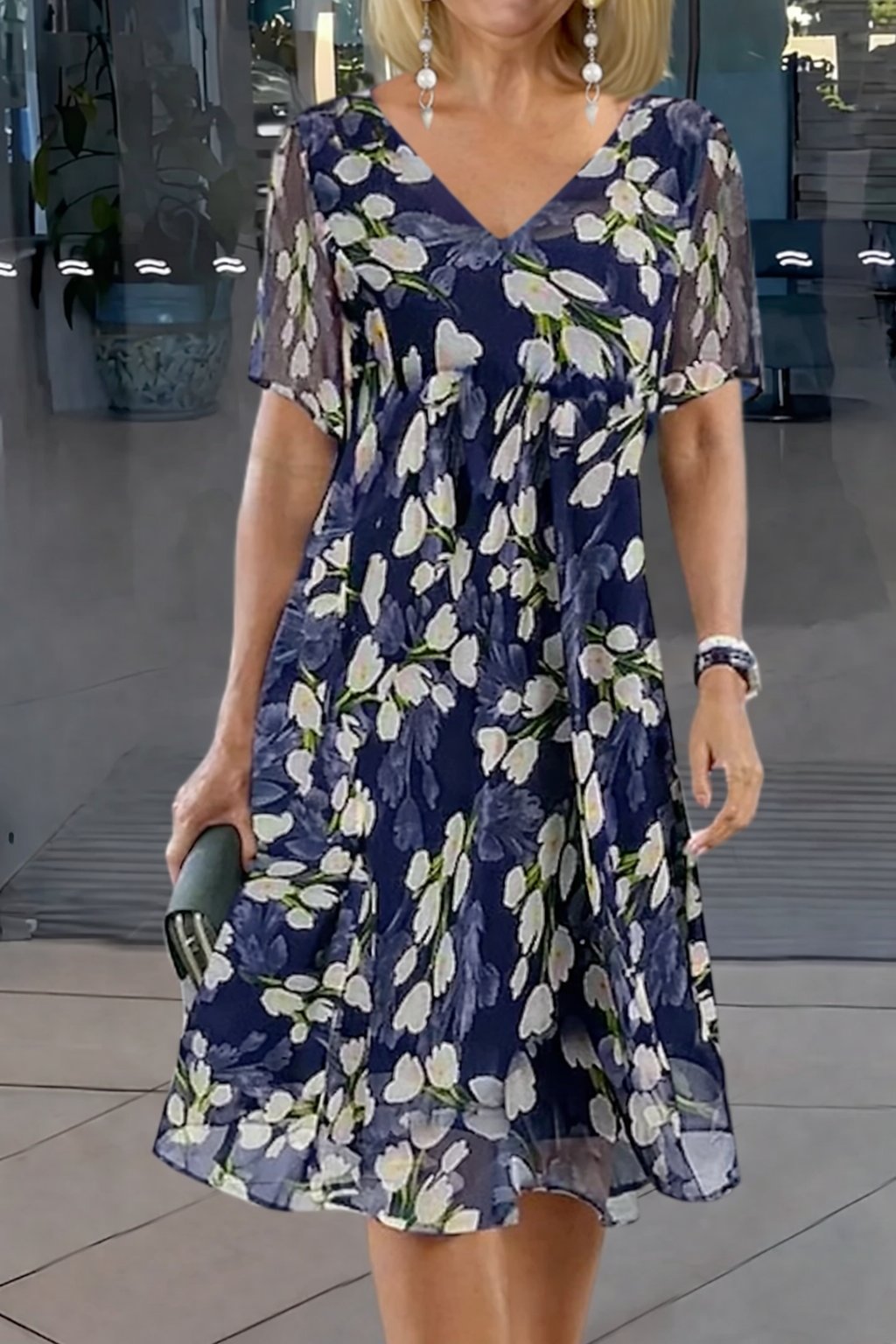 Plus Size Floral Dress V-Neck Short Sleeve A-Line Midi - Navy Blue