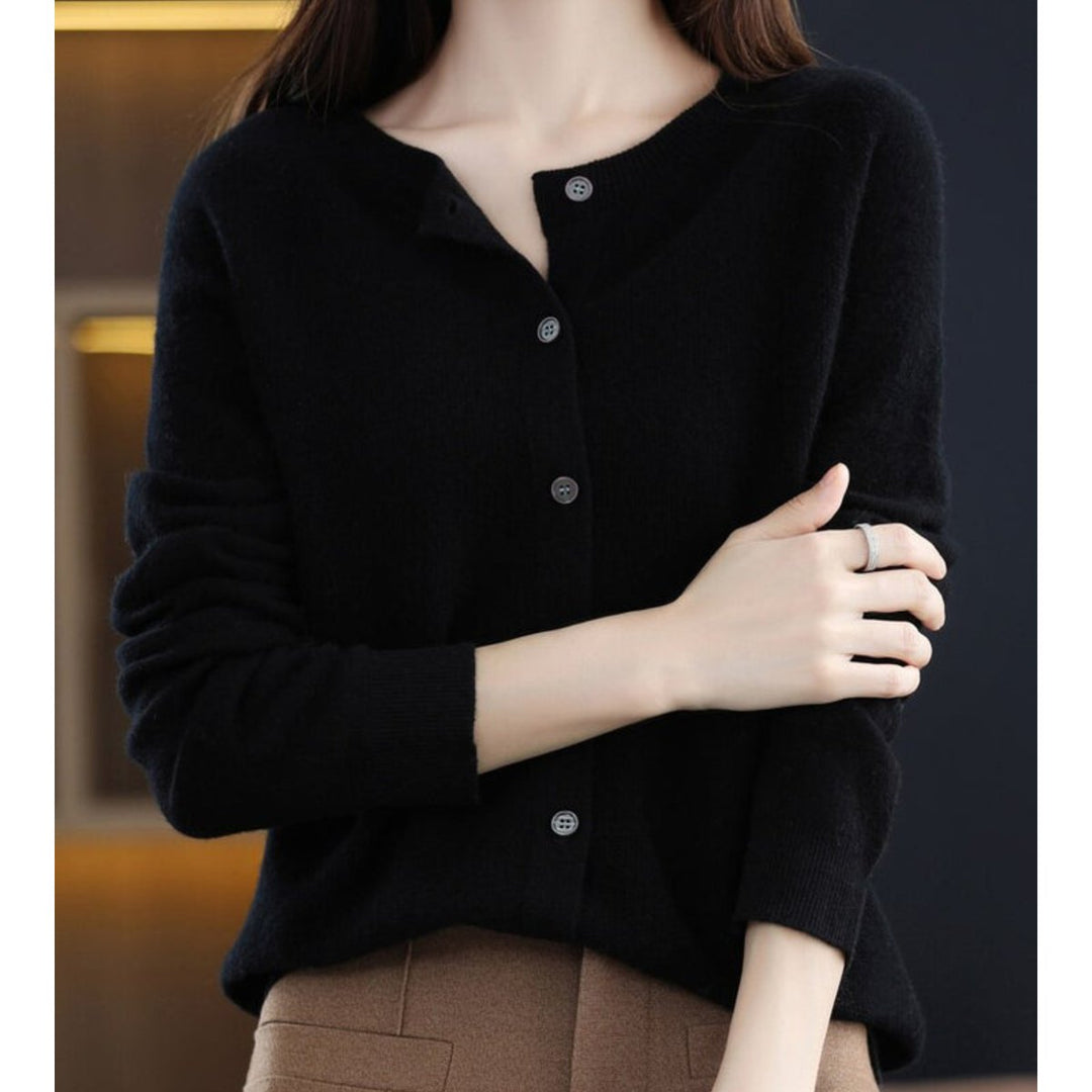 Women's Button-Up V-Neck Cashmere Knit Cardigan - Black