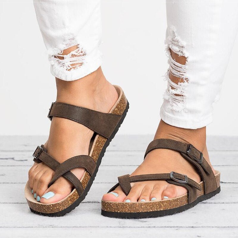 Women's Cork Sole Toe-Loop Buckle Flat Sandals - Braun