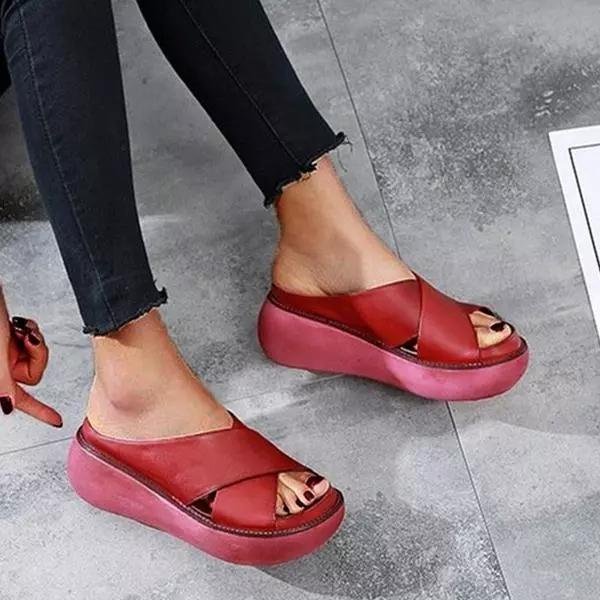 Women's Cushioned Cross-Strap Flat Sandals - Red