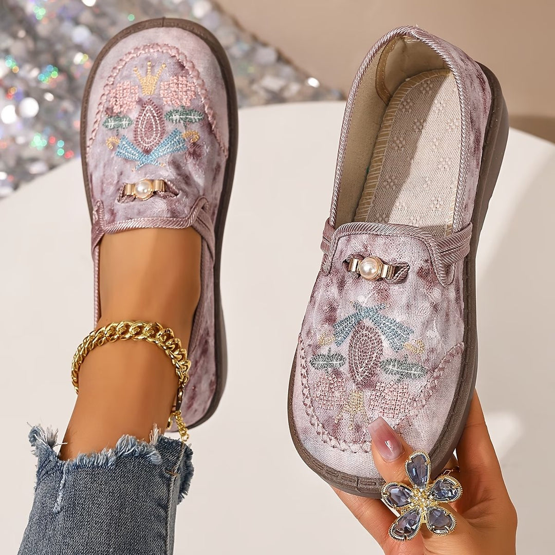 Women's Embroidered Floral Loafers Pearl Detail - Pink