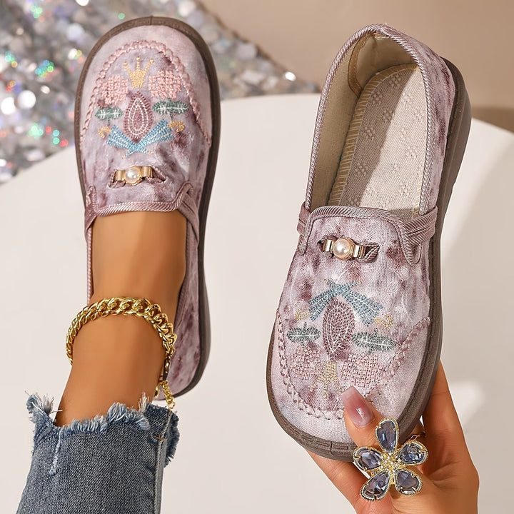Women's Embroidered Floral Loafers Pearl Detail - Pink