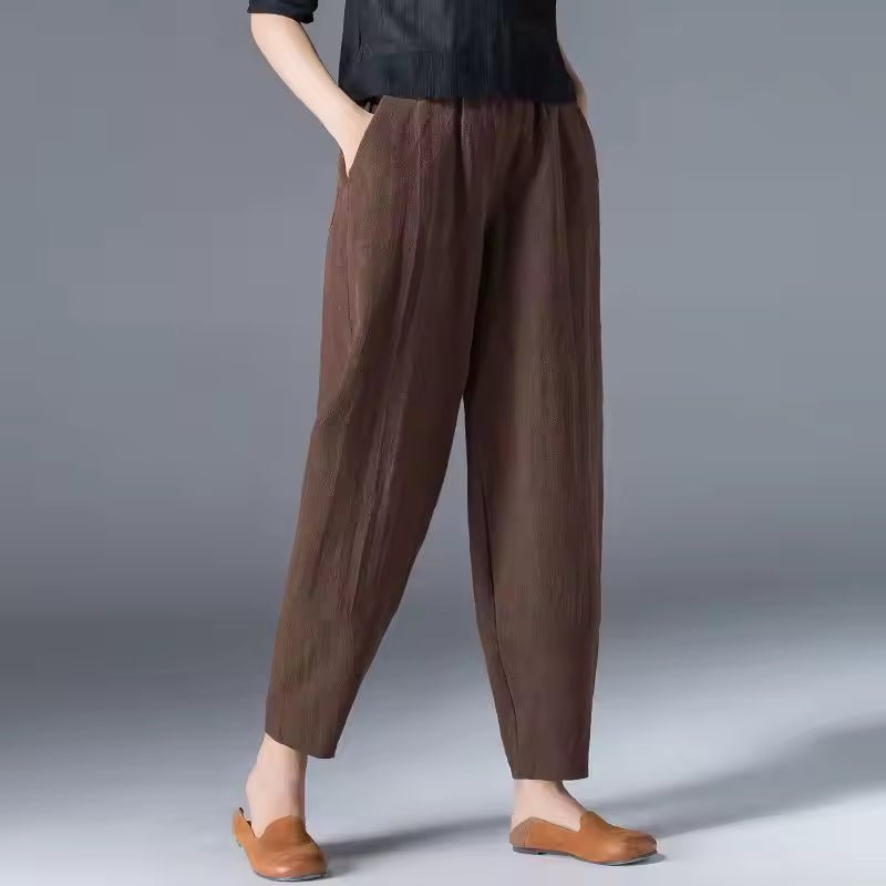 Women's Lightweight Elastic-Waist Tapered Ankle Trousers - Coffee