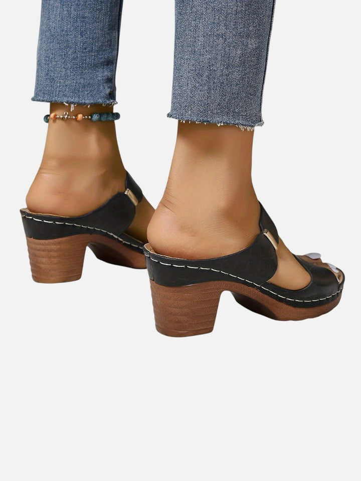 Women's Quilted Faux Leather Block Heel Open Toe Mule Sandals