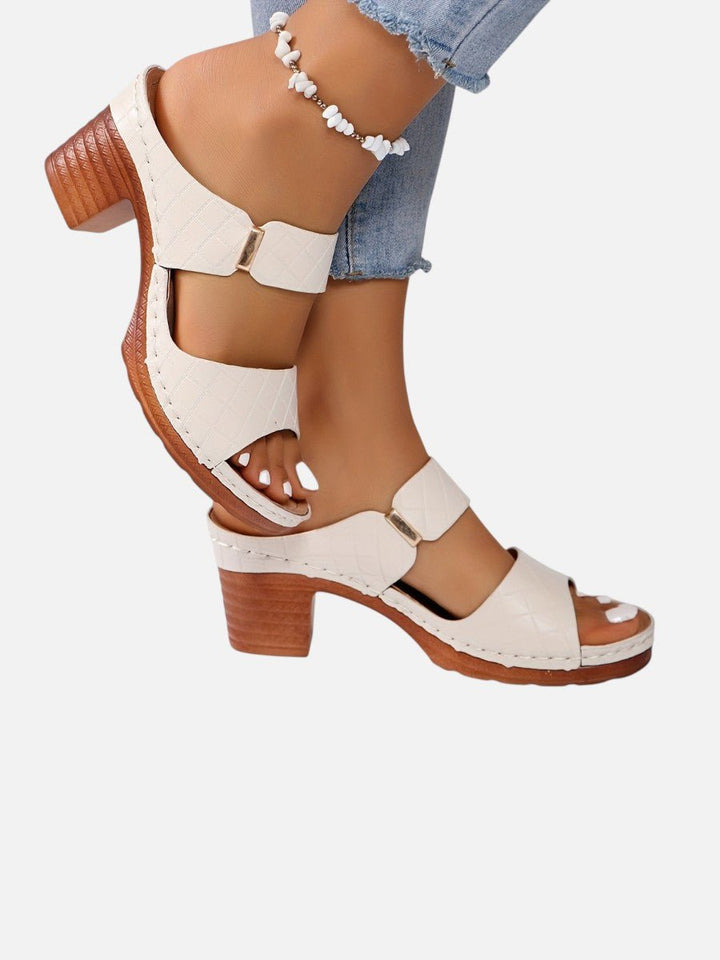 Women's Quilted Faux Leather Block Heel Open Toe Mule Sandals - White