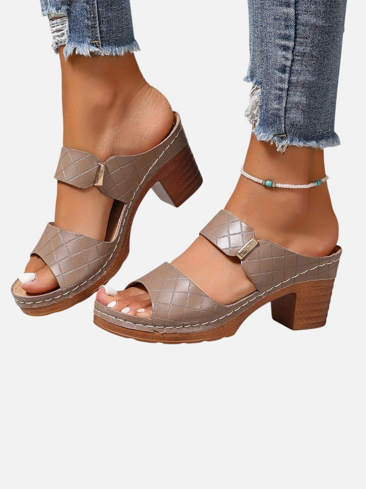 Women's Quilted Faux Leather Block Heel Open Toe Mule Sandals - Khaki