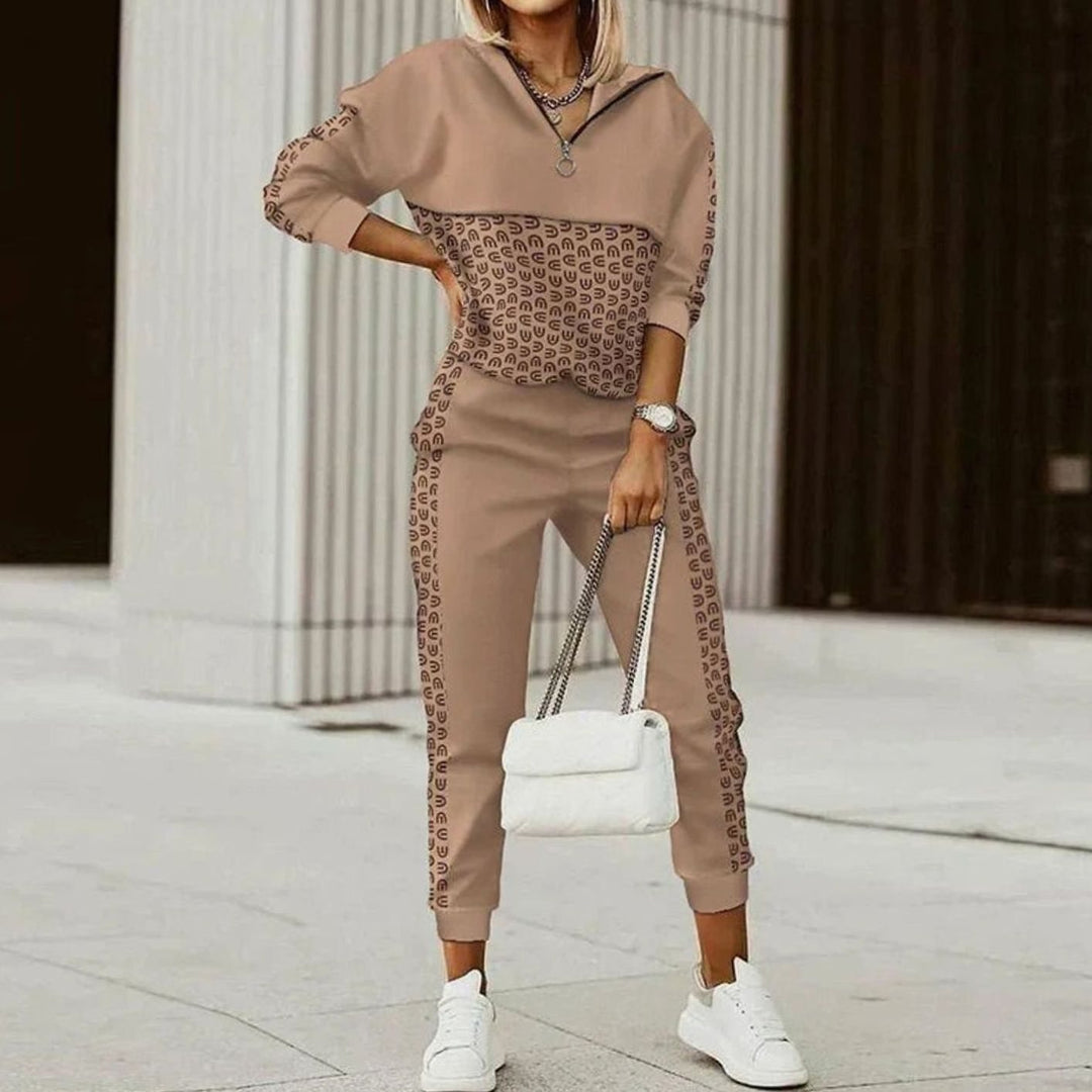 Women's Relaxed Fit Quarter-Zip Printed Tracksuit Set - Brown