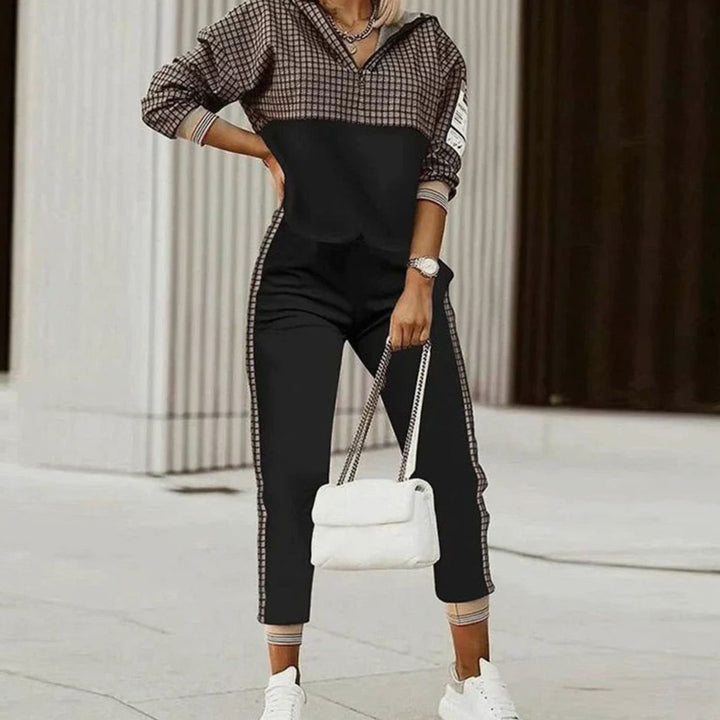 Women's Relaxed Fit Quarter-Zip Printed Tracksuit Set - Black