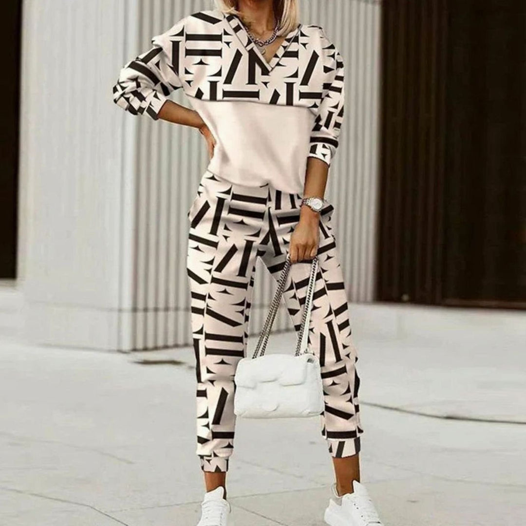 Women's Relaxed Fit Quarter-Zip Printed Tracksuit Set - Beige