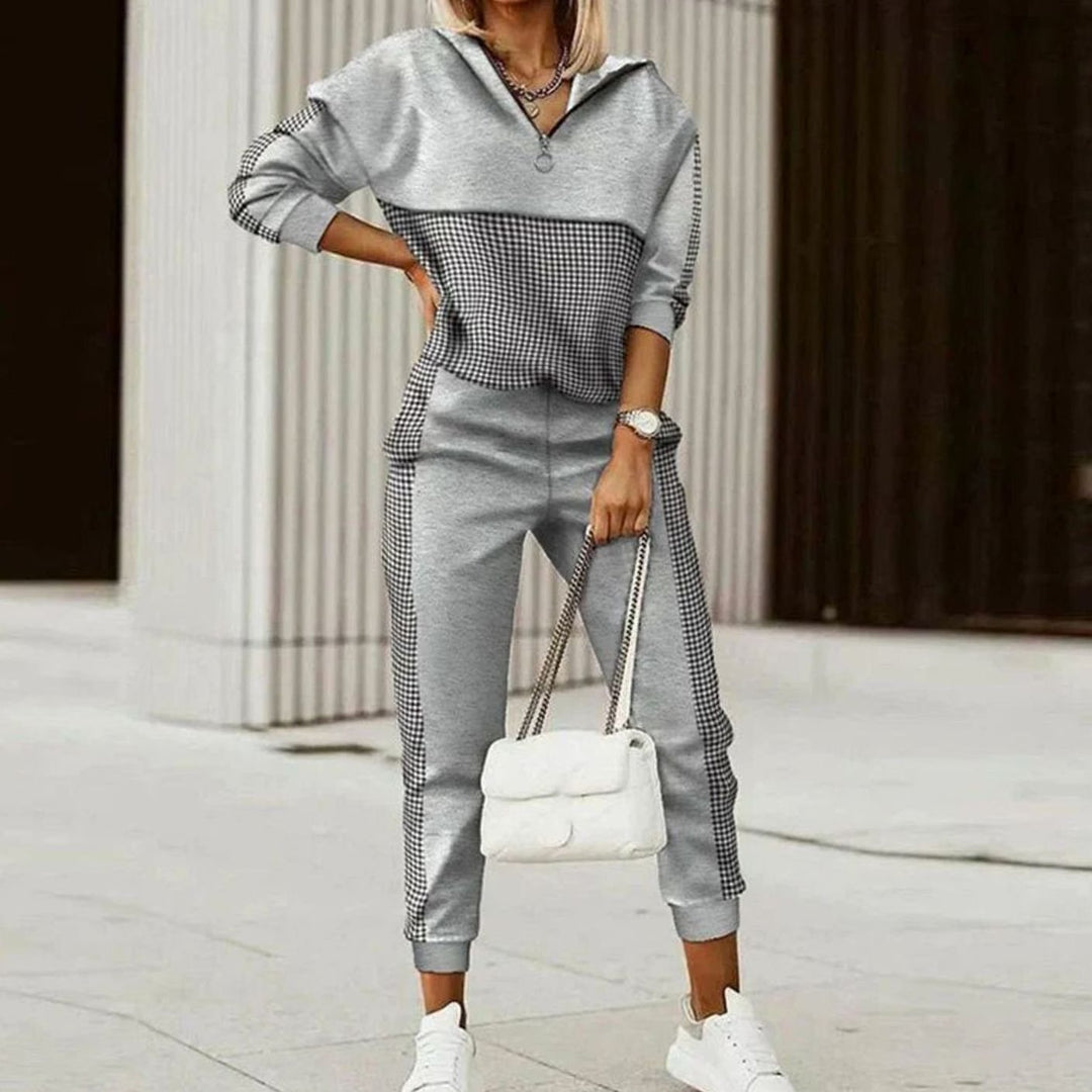 Women's Relaxed Fit Quarter-Zip Printed Tracksuit Set - Grey