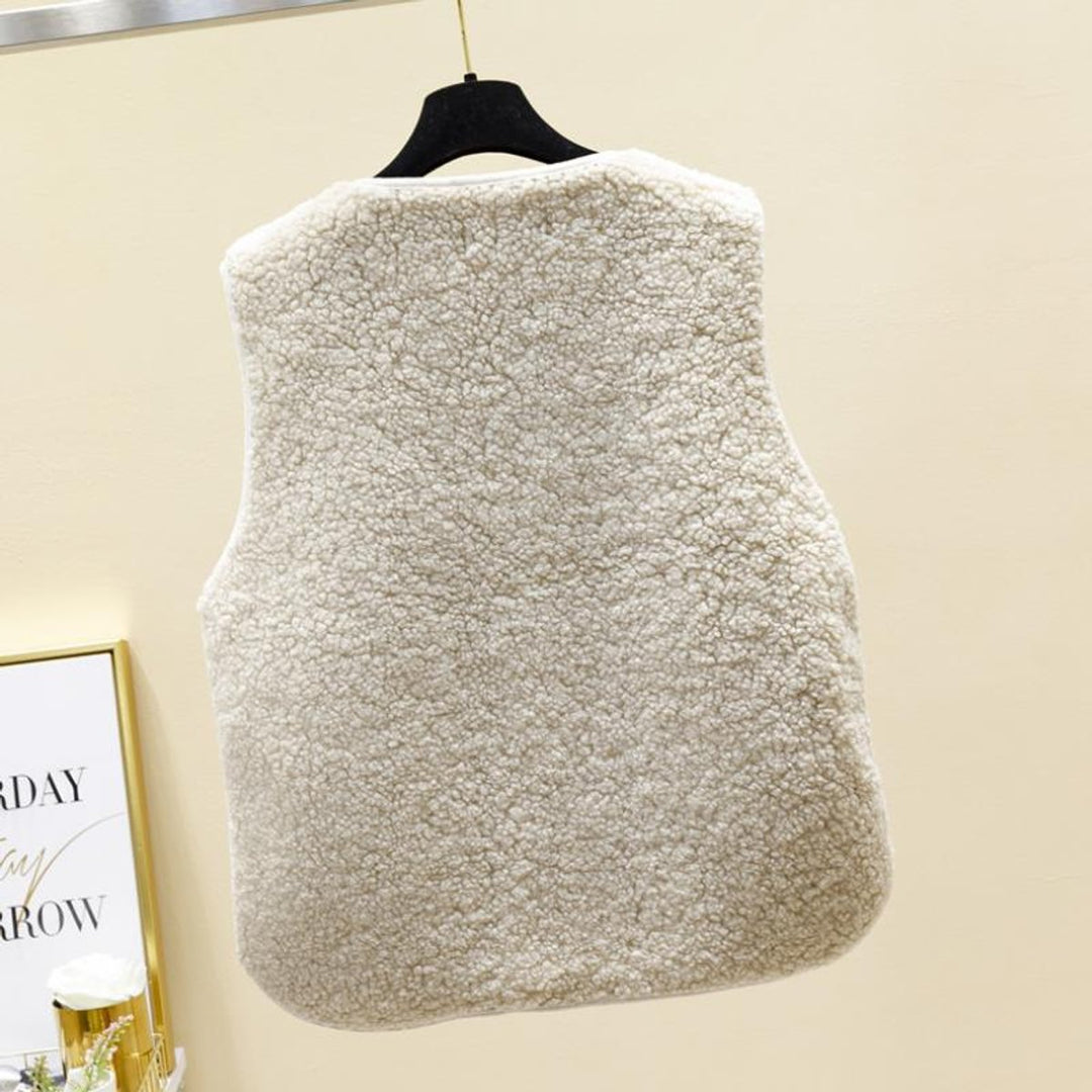 Women's Sherpa Fleece Button-Front Sleeveless Gilet