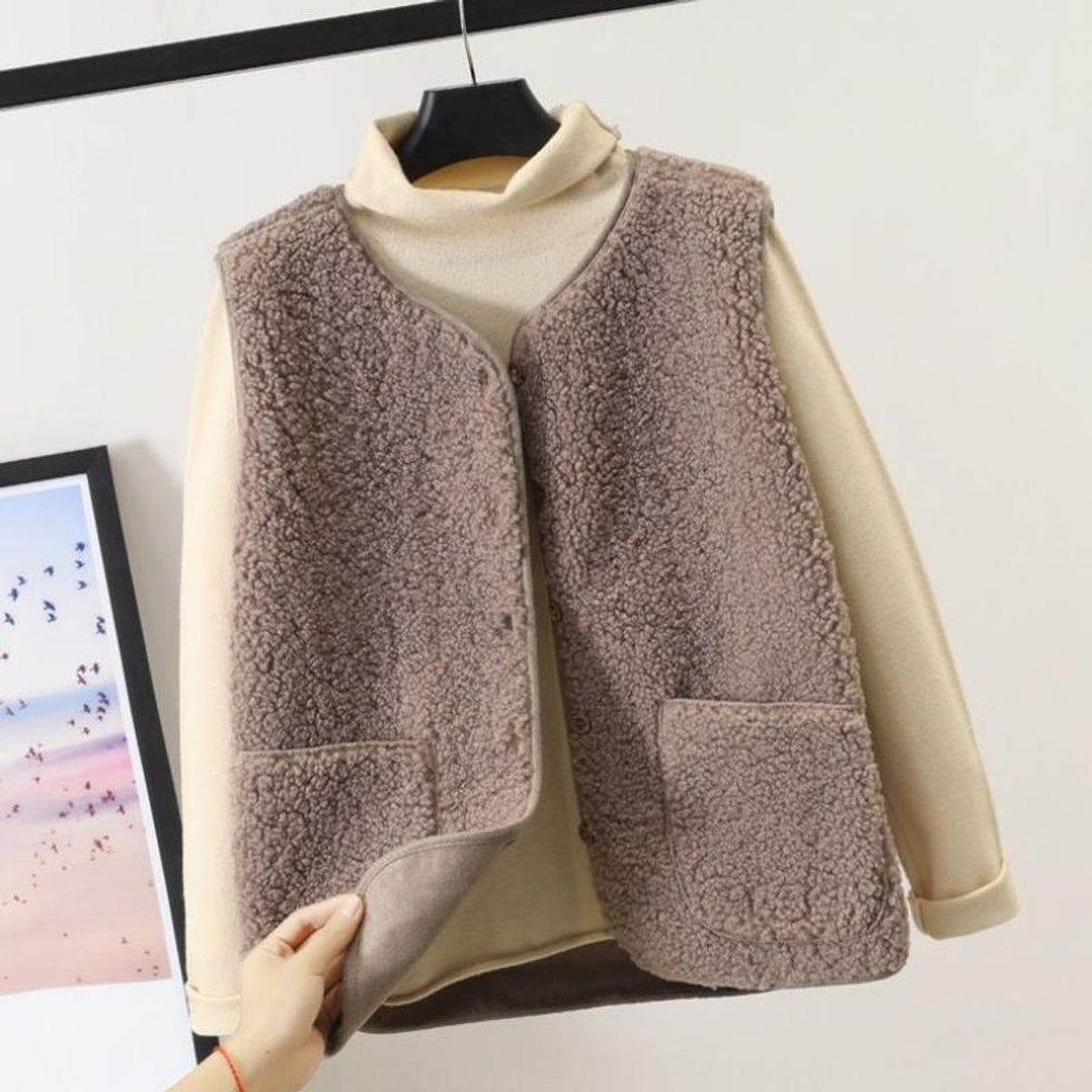 Women's Sherpa Fleece Button-Front Sleeveless Gilet - Light Khaki