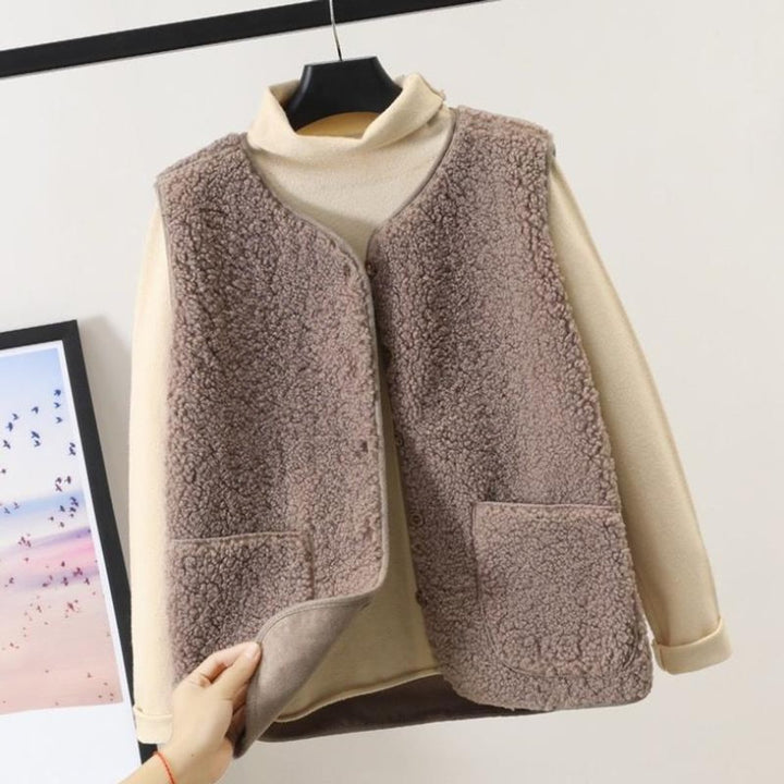 Women's Sherpa Fleece Button-Front Sleeveless Gilet - Light Khaki