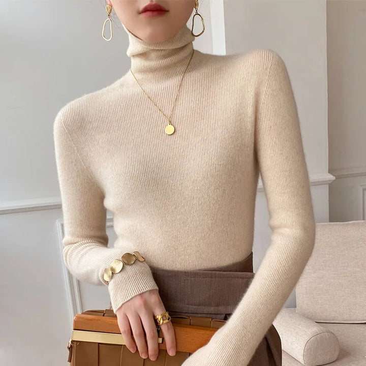 Women's Slim-Fit Cashmere Turtleneck Jumper - Ivory Pearl